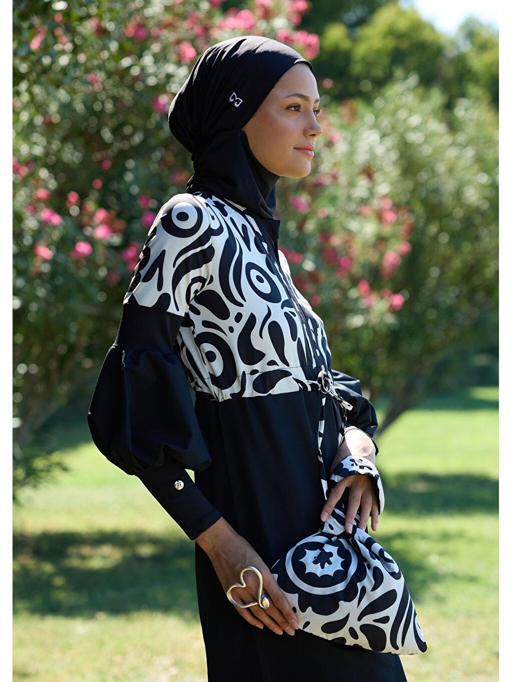 Siyah Tarz-ı Asil Tasarım Tesettür Mayo-2