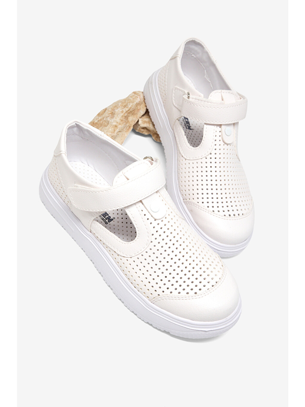 Çocuk Unisex Beyaz Çoçuk Cırtlı Sandalet-2