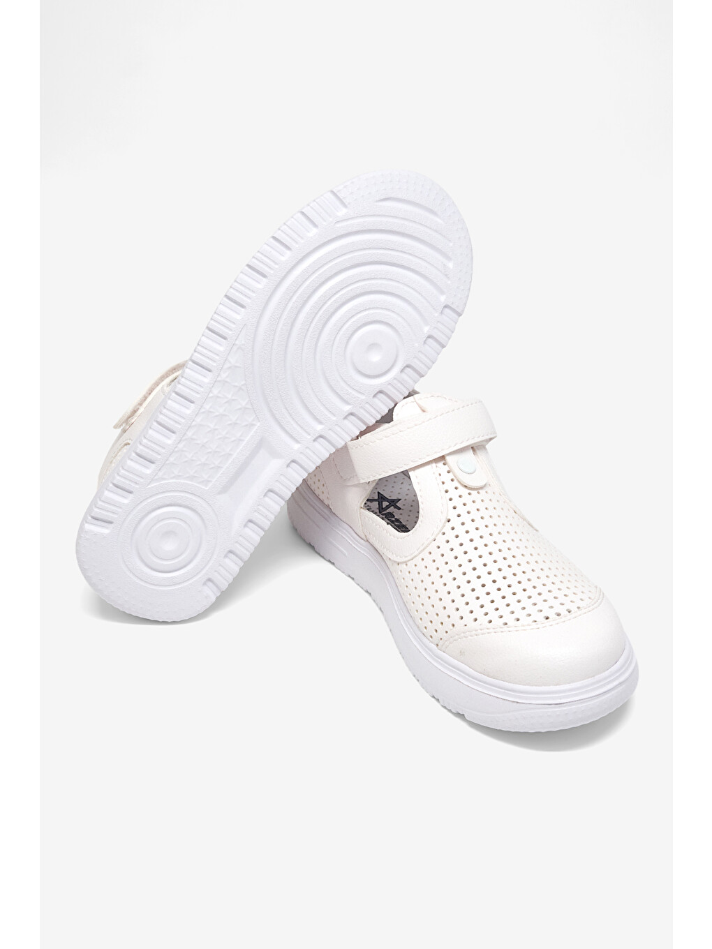 Çocuk Unisex Beyaz Çoçuk Cırtlı Sandalet-3