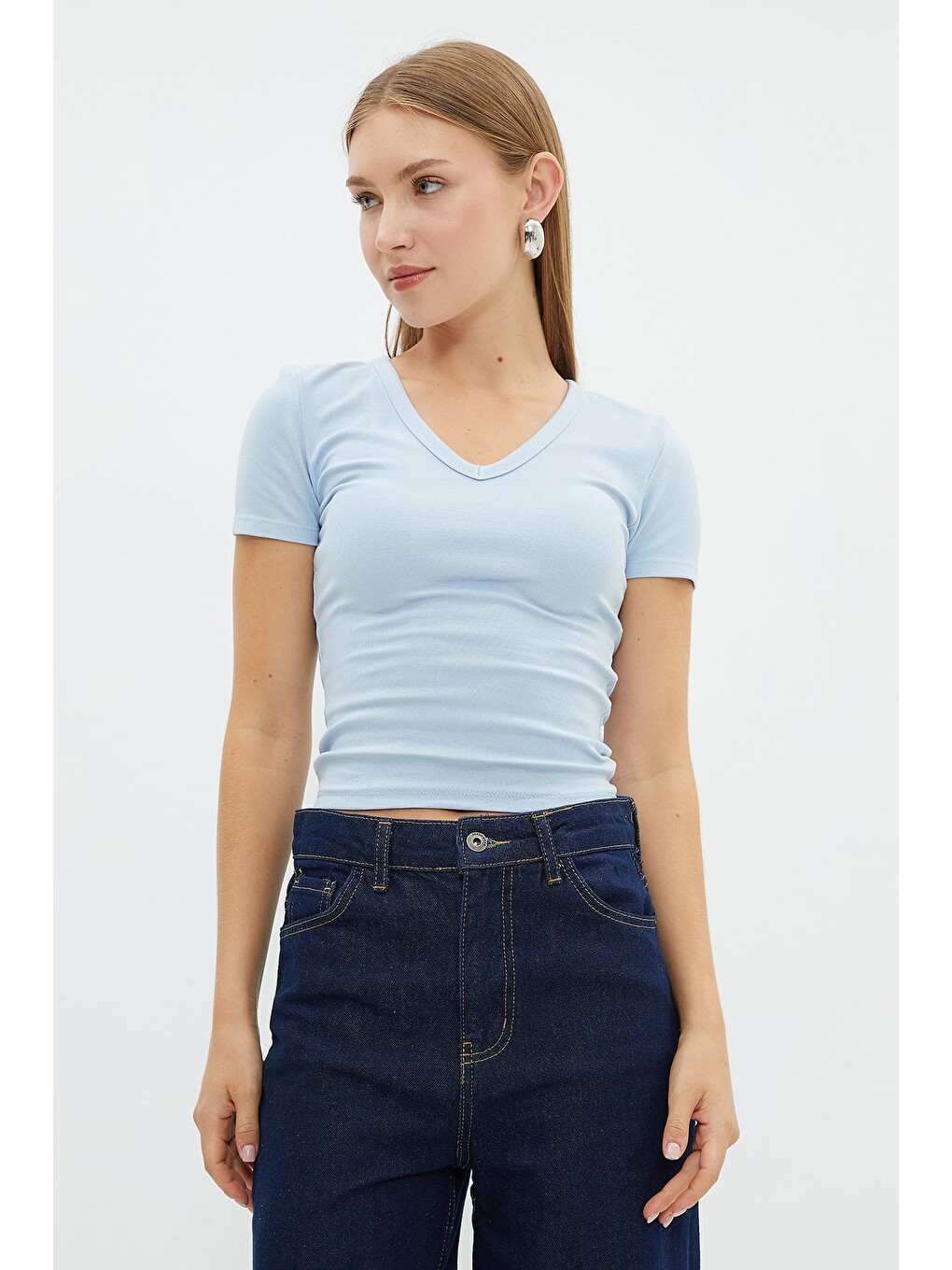 Mavi Basic V Yaka Slim Fit Tişört