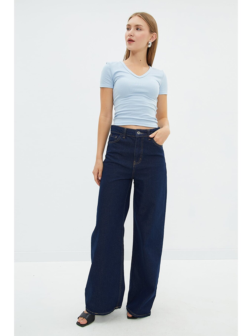 Mavi Basic V Yaka Slim Fit Tişört-2