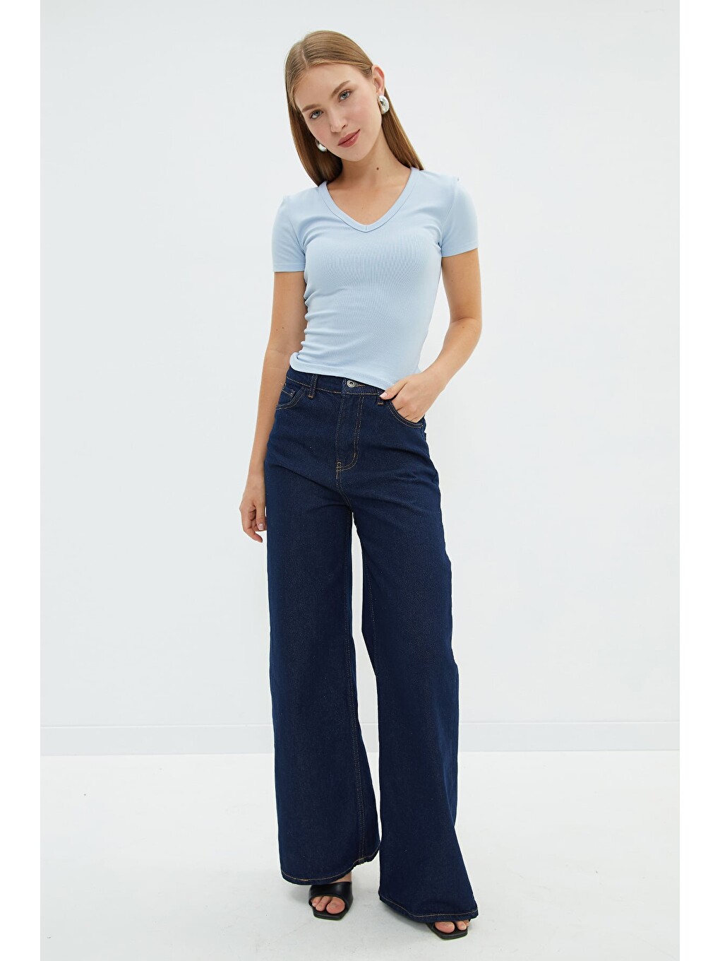 Mavi Basic V Yaka Slim Fit Tişört-3