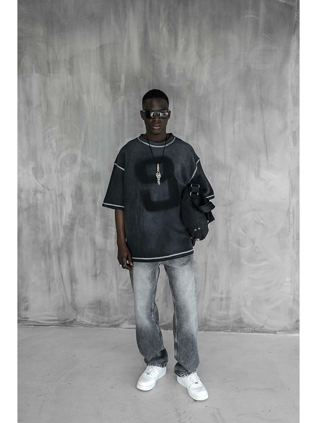 Erkek Dikiş Detaylı Waffle Kumaş Oversize Tişört Siyah-2