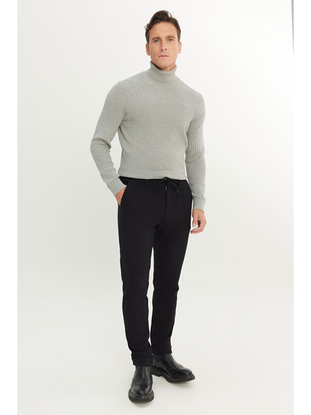 Erkek Siyah Slim Fit Dar Kesim Beli Bağlamalı Yan Cep Esnek Casual Pantolon-2