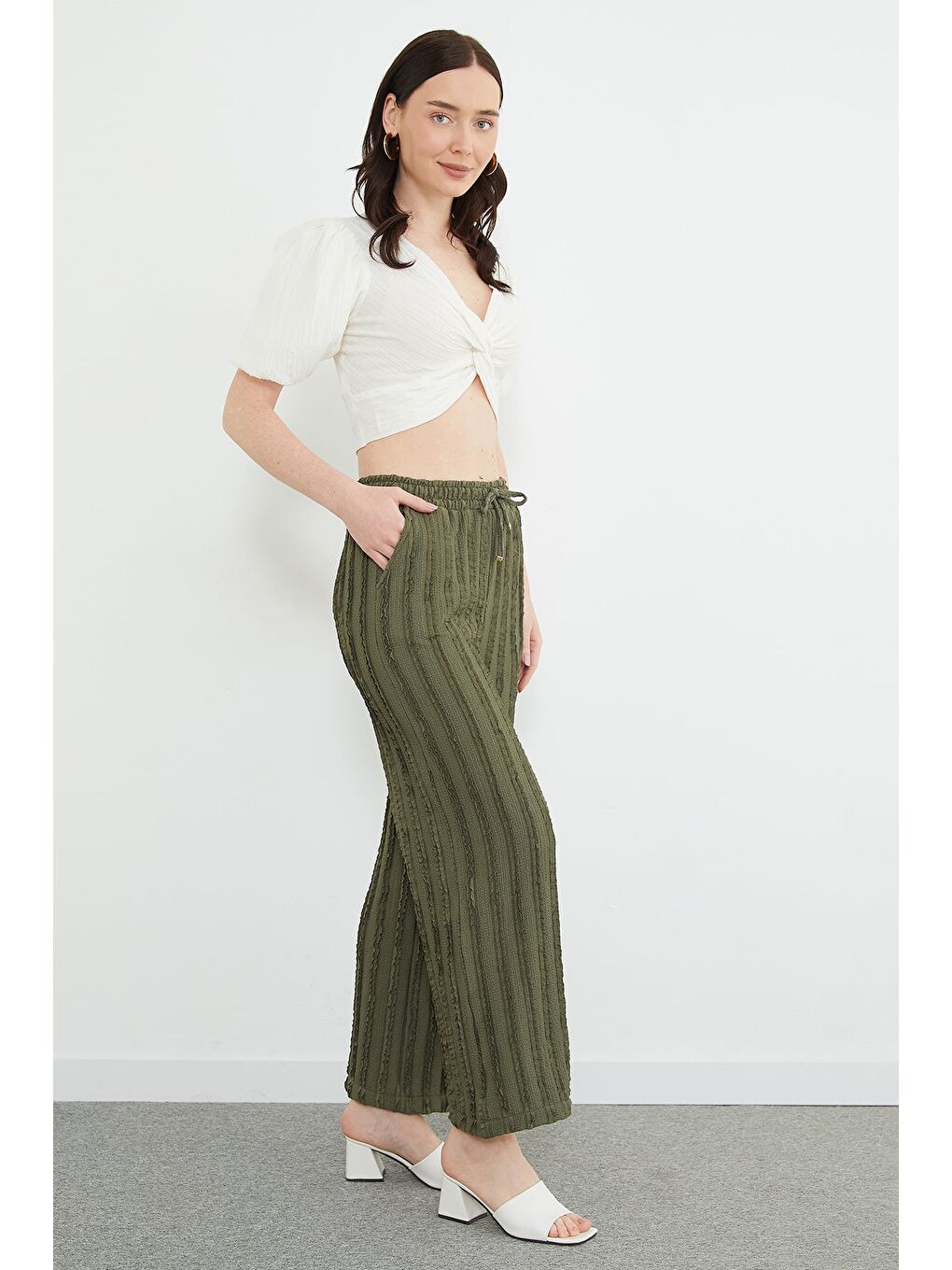 Haki Beli Lastikli Krep Kumaş Cepli Pantolon-2