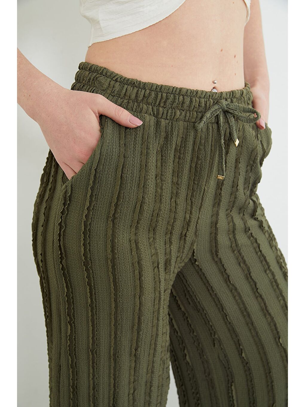 Haki Beli Lastikli Krep Kumaş Cepli Pantolon-3