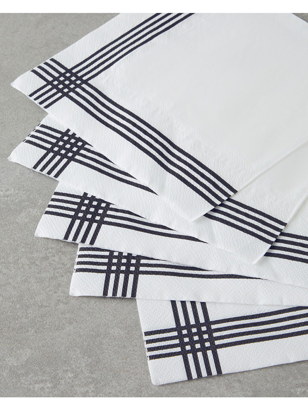 Grace Kağıt 20'li Kağıt Peçete 33x33 cm Siyah - Beyaz-1