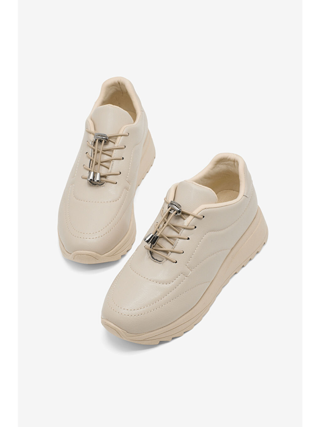 Kadın Bej Rahat Kalıp Bağcıklı Kadın Ayakkabı-1