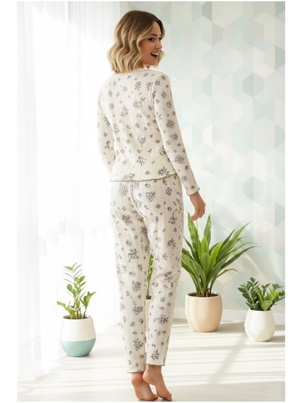 Ekru Pamuklu Ajurlu Delikli Dantelli Örme Pijama Takım7928-1-1
