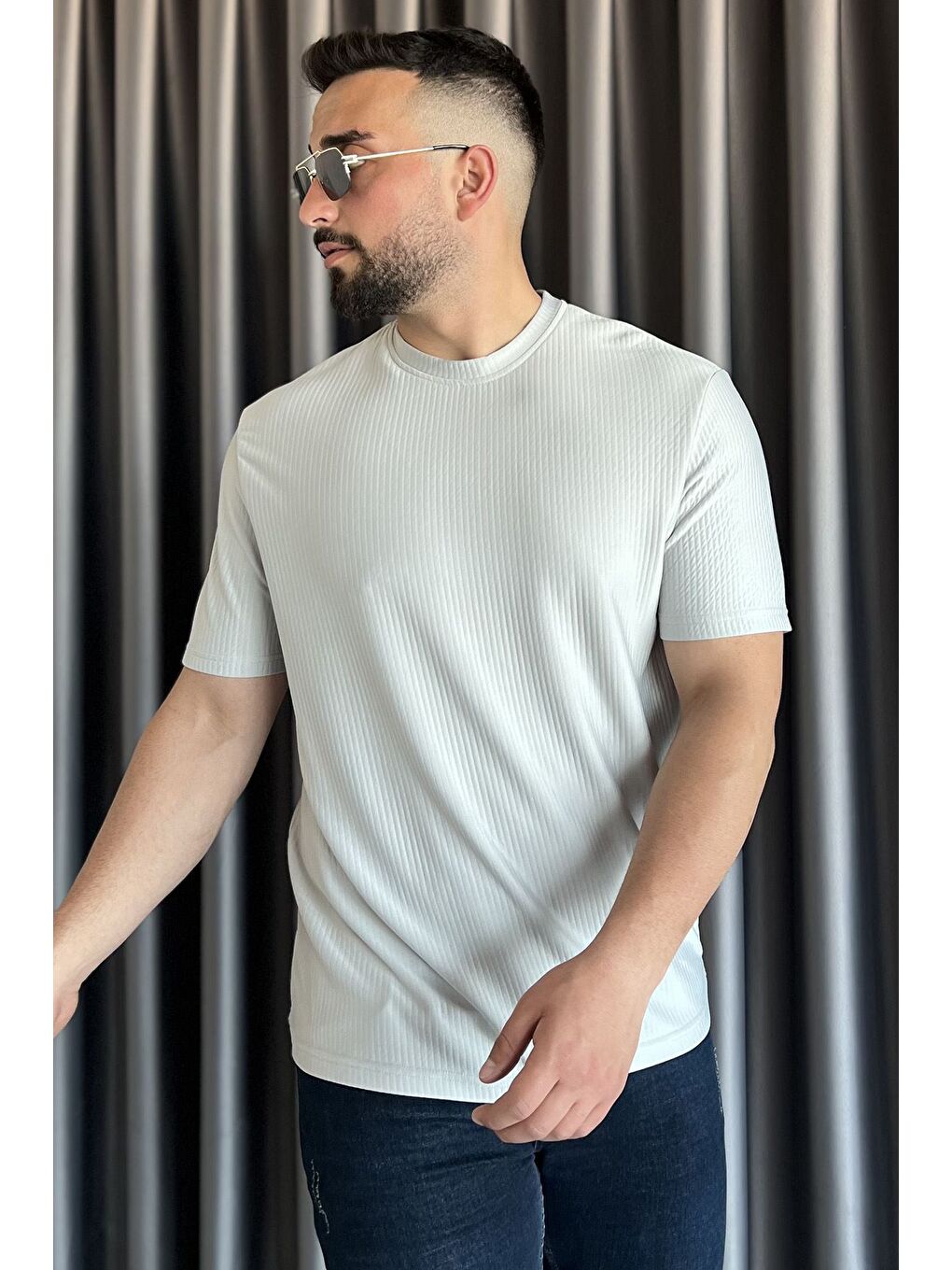 Gri Kendinden Desenli Bisiklet Yaka Erkek Tişört-1