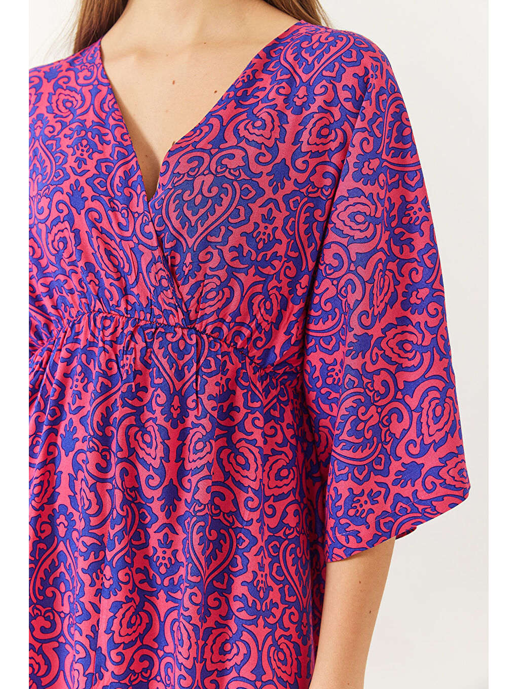 Mor Kadın Kruvaze V Yaka Önden Yırtmaç Detaylı Desenli Elbise-5