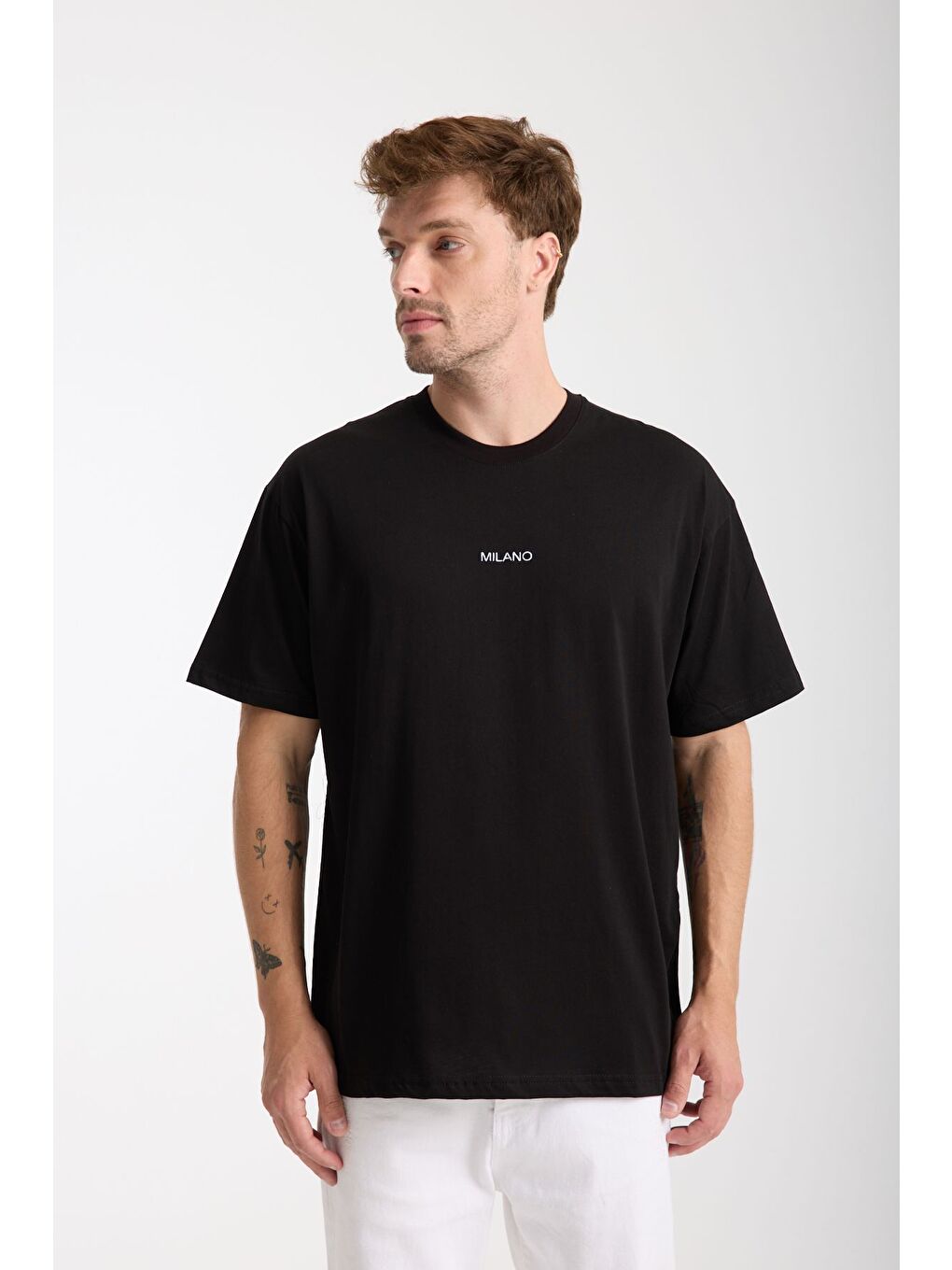 Erkek Siyah Milano Nakış Yazılı Oversize Bisiklet Yaka Tişört-1