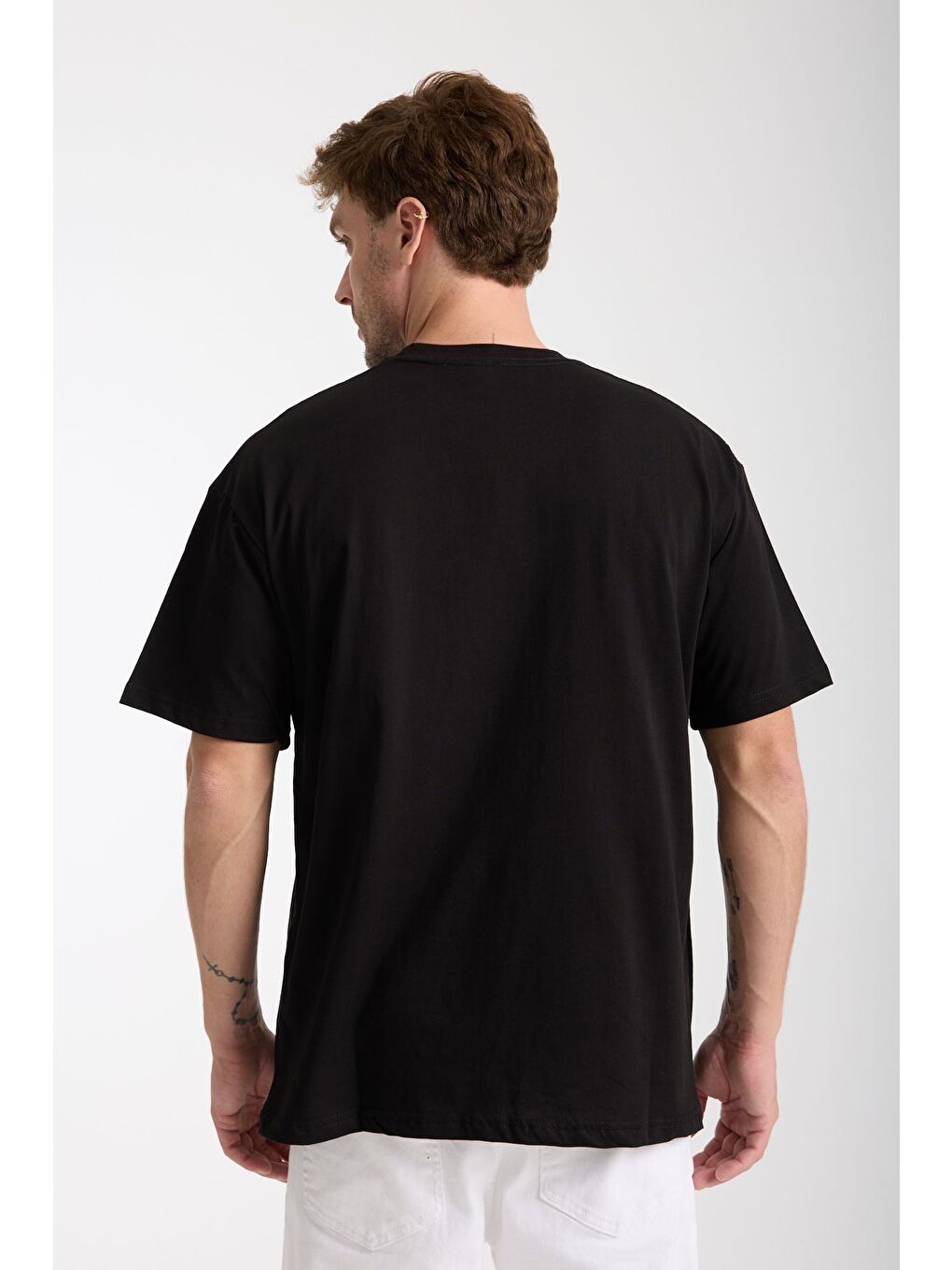 Erkek Siyah Milano Nakış Yazılı Oversize Bisiklet Yaka Tişört-5