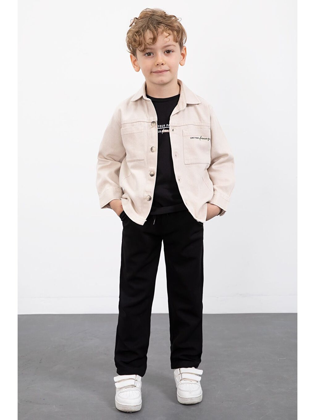 Ekru Krem Yazılı Düğmeli Gömlekli Erkek Çocuk Pantolonlu 3lü Takım 23370-3