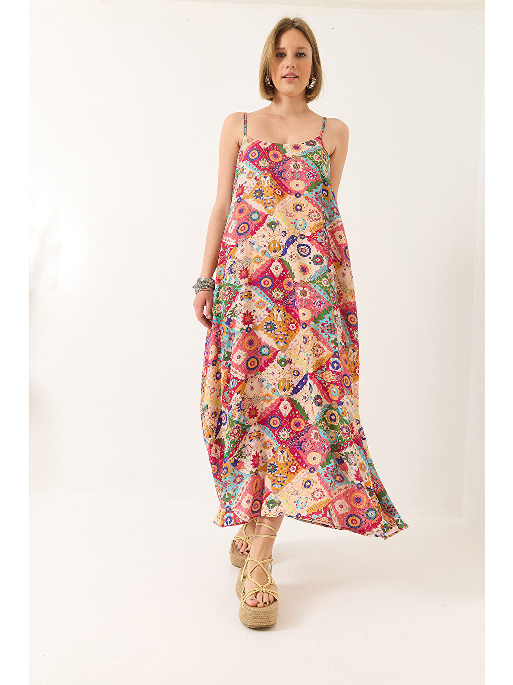 Karışık Kadın İnce Askılı Desenli Astarlı Yazlık Uzun Elbise-3