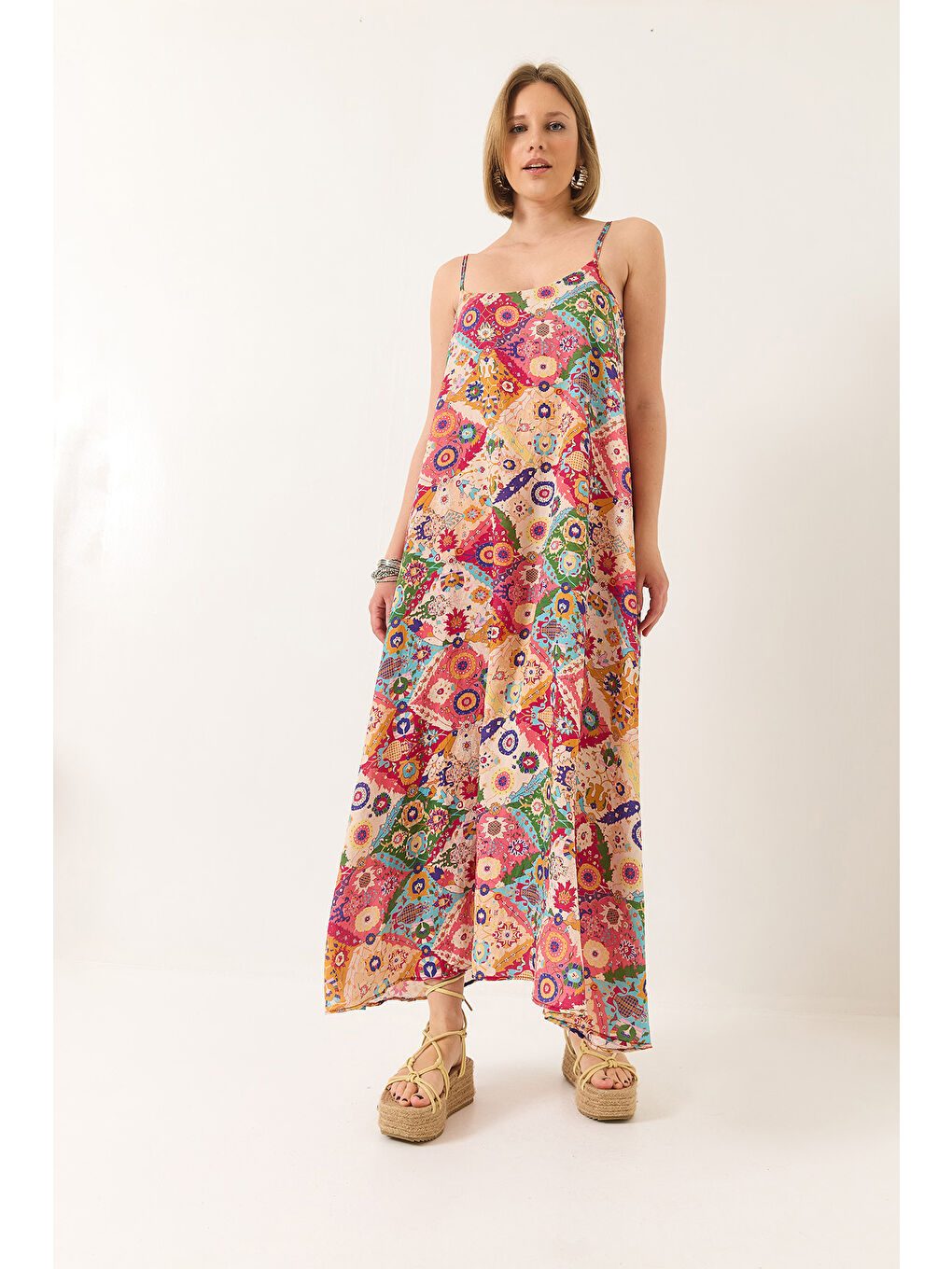 Karışık Kadın İnce Askılı Desenli Astarlı Yazlık Uzun Elbise-4