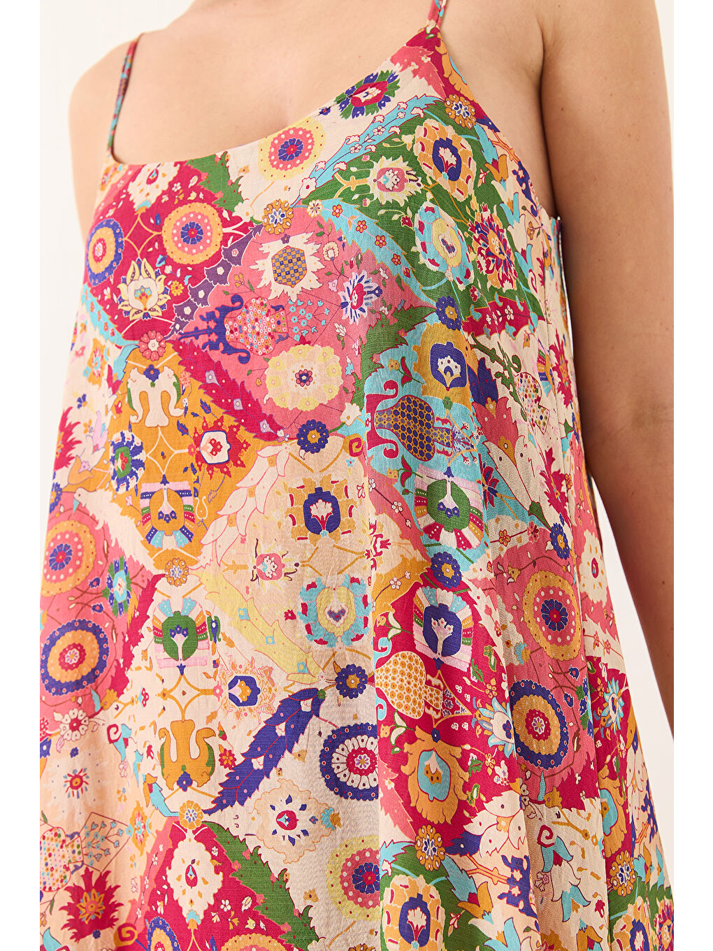 Karışık Kadın İnce Askılı Desenli Astarlı Yazlık Uzun Elbise-5