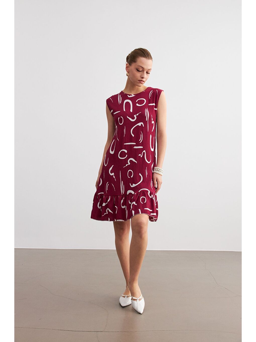 Kadın Bordo Desenli Kolsuz Mini Krinkıl Elbise-1