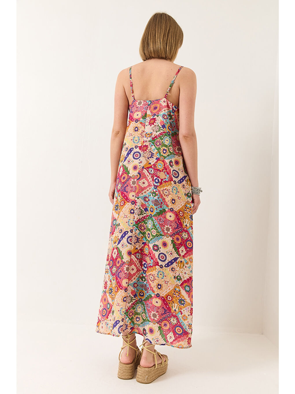 Karışık Kadın İnce Askılı Desenli Astarlı Yazlık Uzun Elbise-6