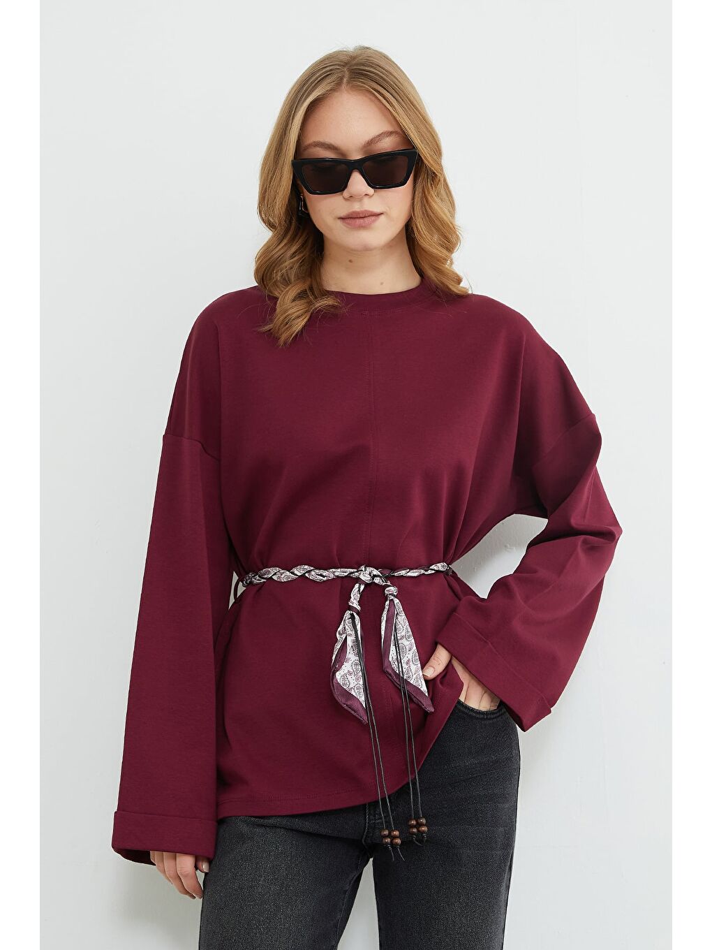 Bordo Fullamodest Kemerli Yırtmaçlı Geniş Kol Tunik-1