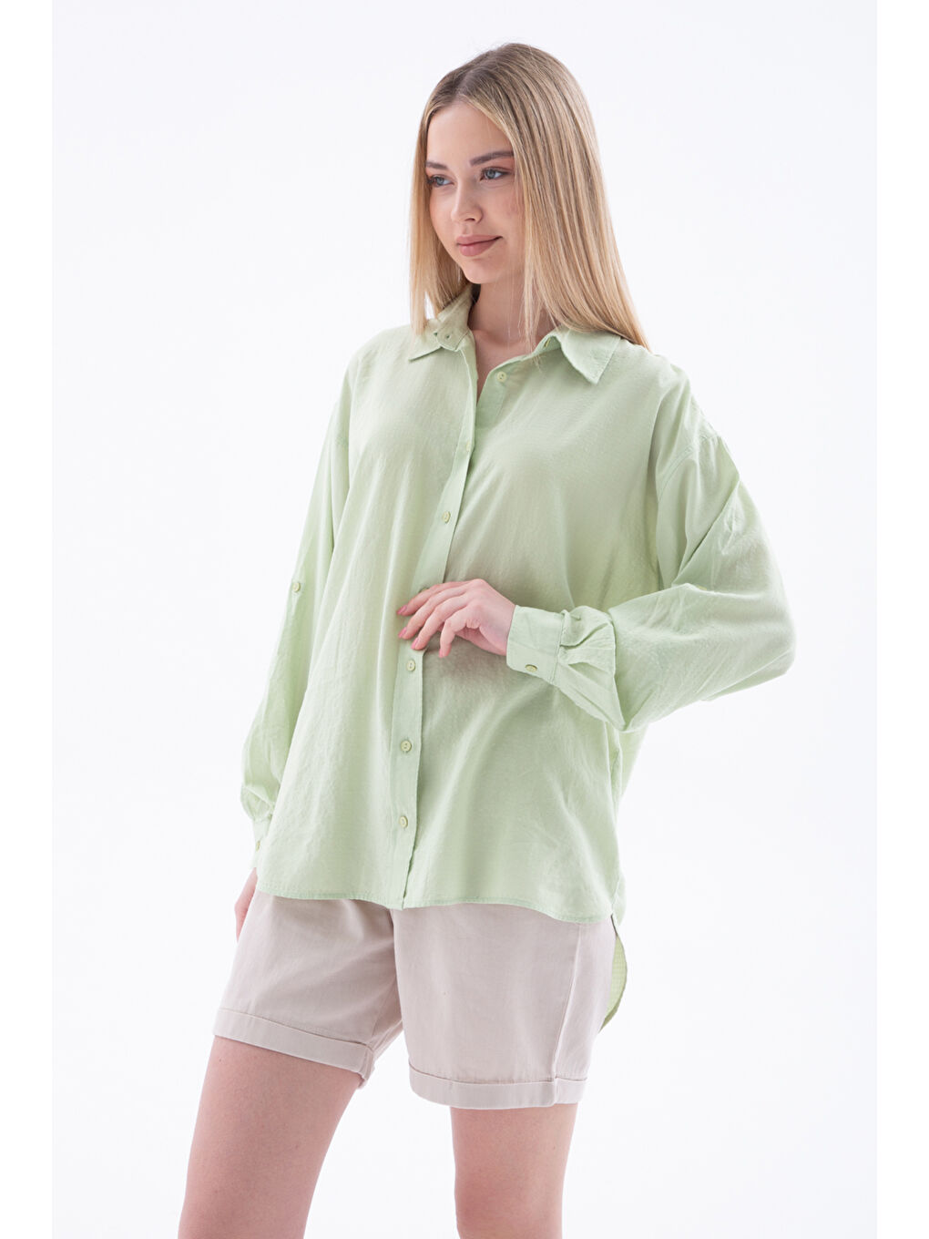 Yeşil Pamuklu Comfort Fit Önü Kısa Arkası Uzun Gömlek 25Y0051K1-2