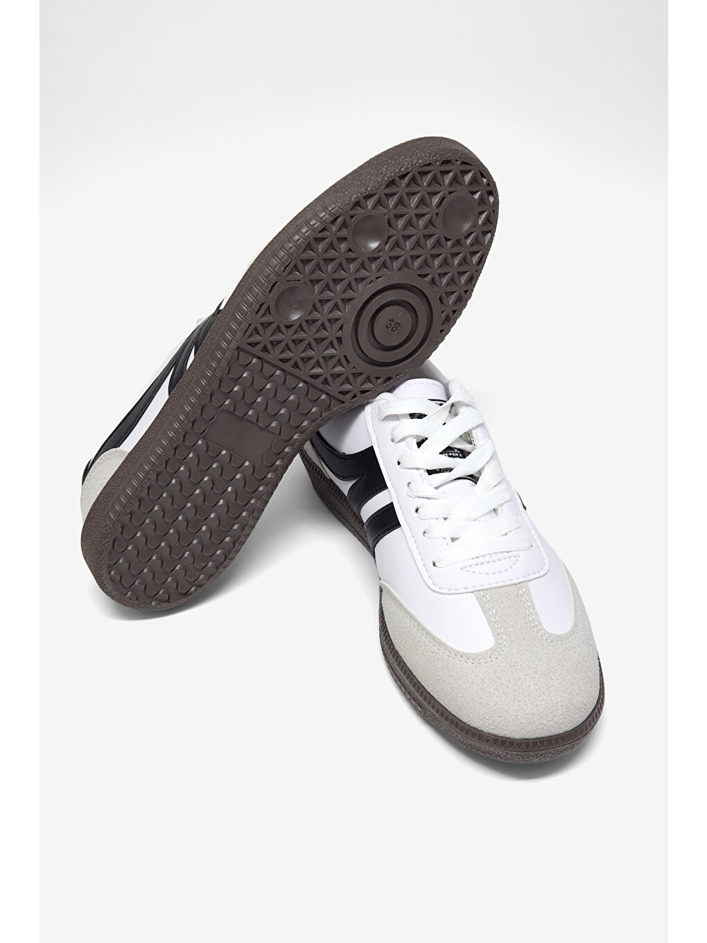 Kadın Beyaz Siyah Rahat Kalıp Nefes Alabilen Sneaker-4