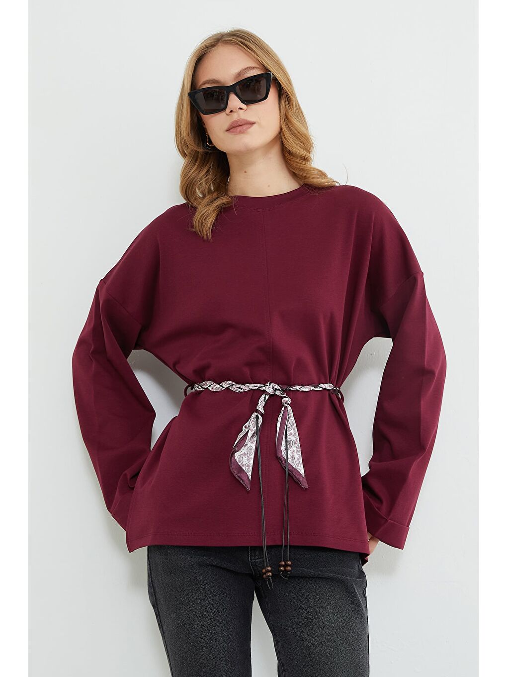 Bordo Fullamodest Kemerli Yırtmaçlı Geniş Kol Tunik-3