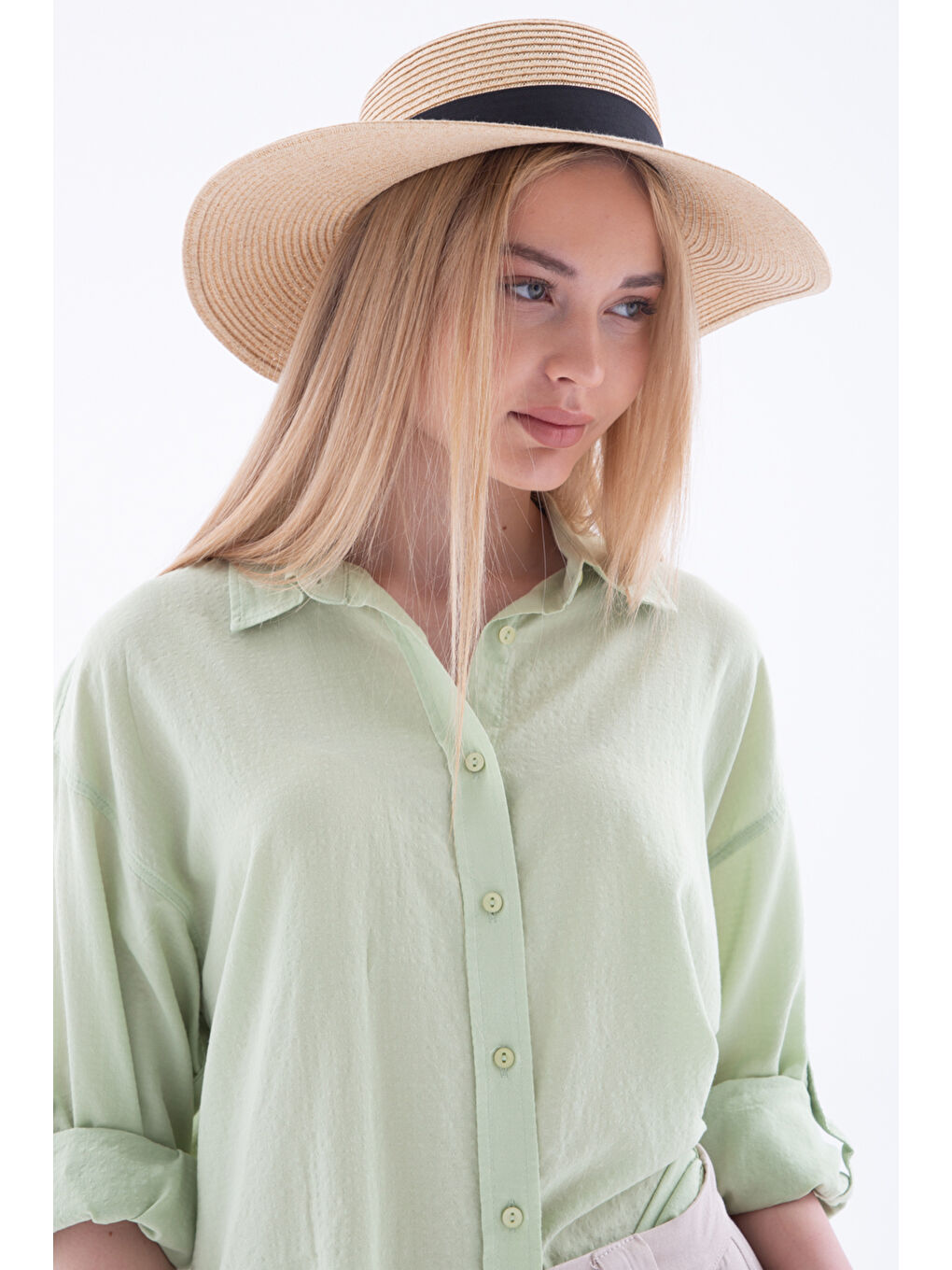 Yeşil Pamuklu Comfort Fit Önü Kısa Arkası Uzun Gömlek 25Y0051K1-3