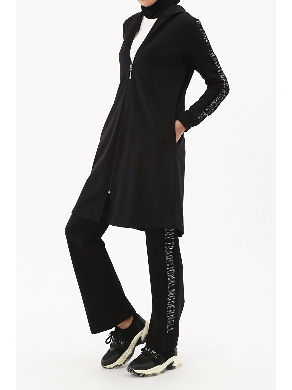 Siyah Baskılı Fileli Eşofman Takımı-2