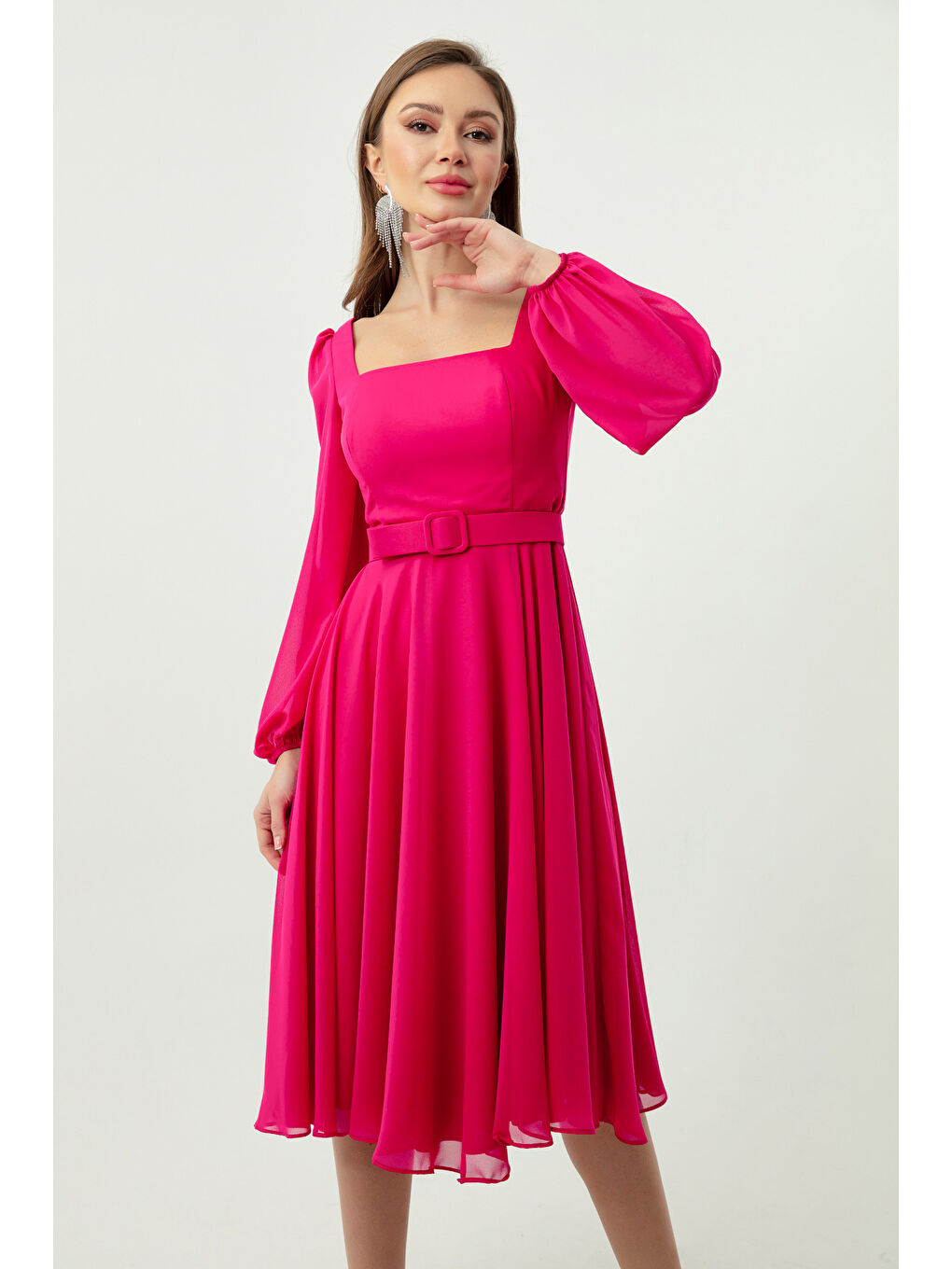 Kadın Fuşya Kare Yaka Kemerli Midi Şifon Abiye Elbise-3