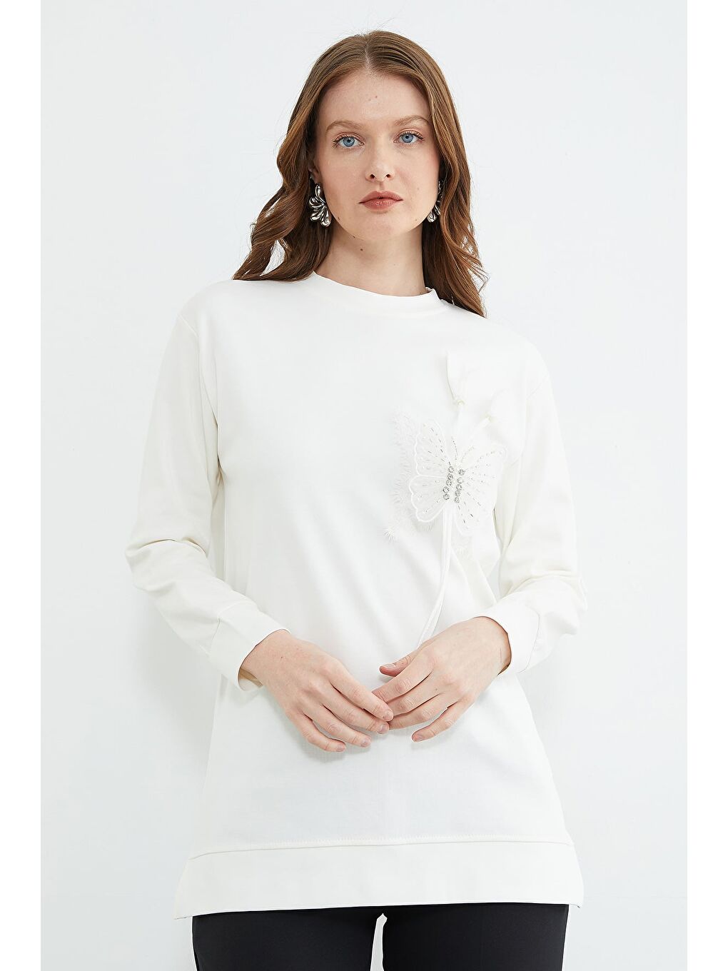 Ekru Fullamodest Kelebek Nakışlı Taşlı Bisiklet Yaka Tunik-1