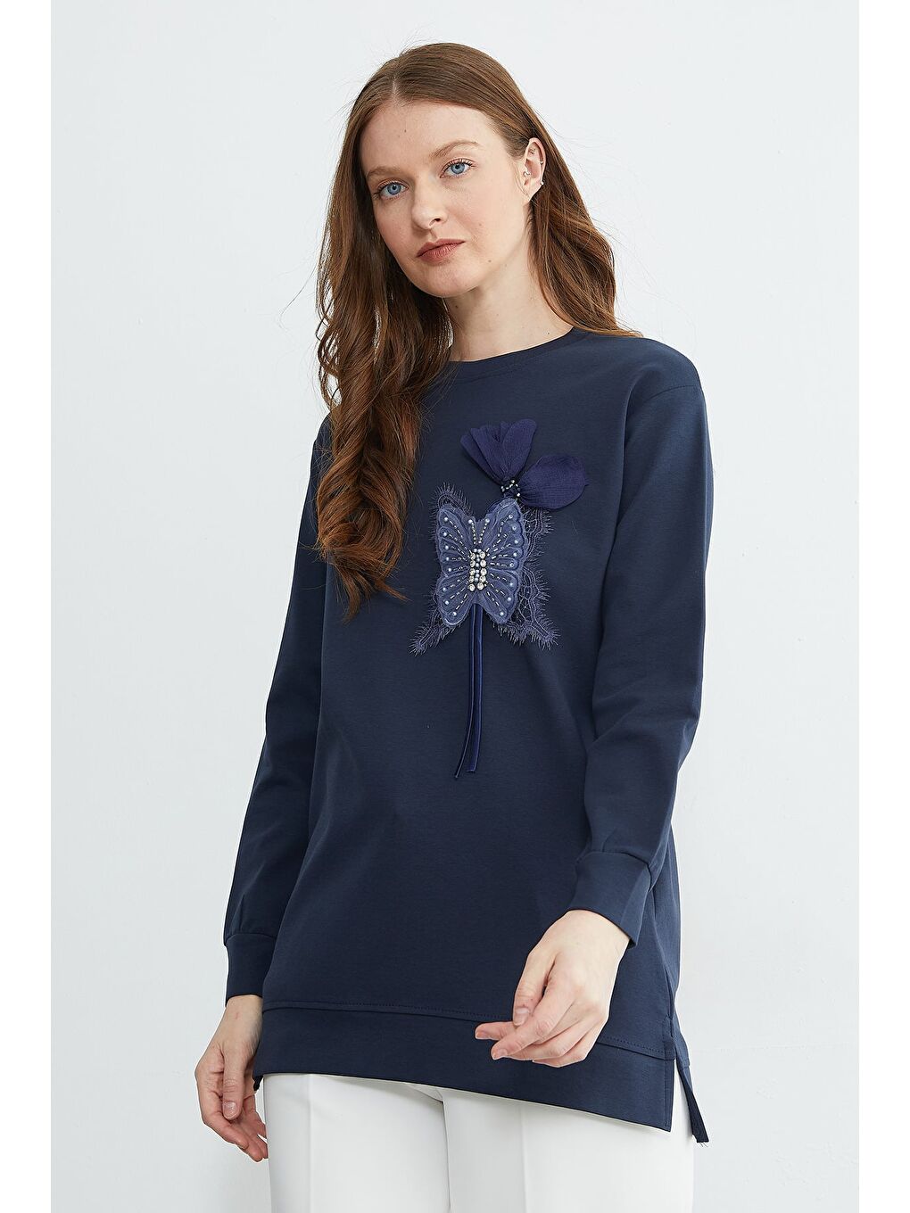 Lacivert Fullamodest Kelebek Nakışlı Taşlı Bisiklet Yaka Tunik-3