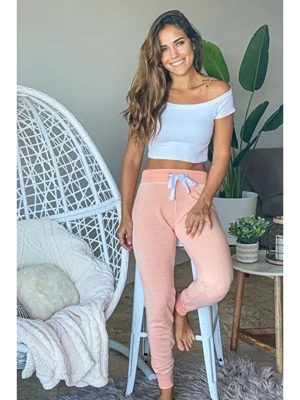 Pembe Kadın Kısa Kollu Madonna Yaka Viskon Crop Bluz Cepli Iki Iplik Eşofman Takım