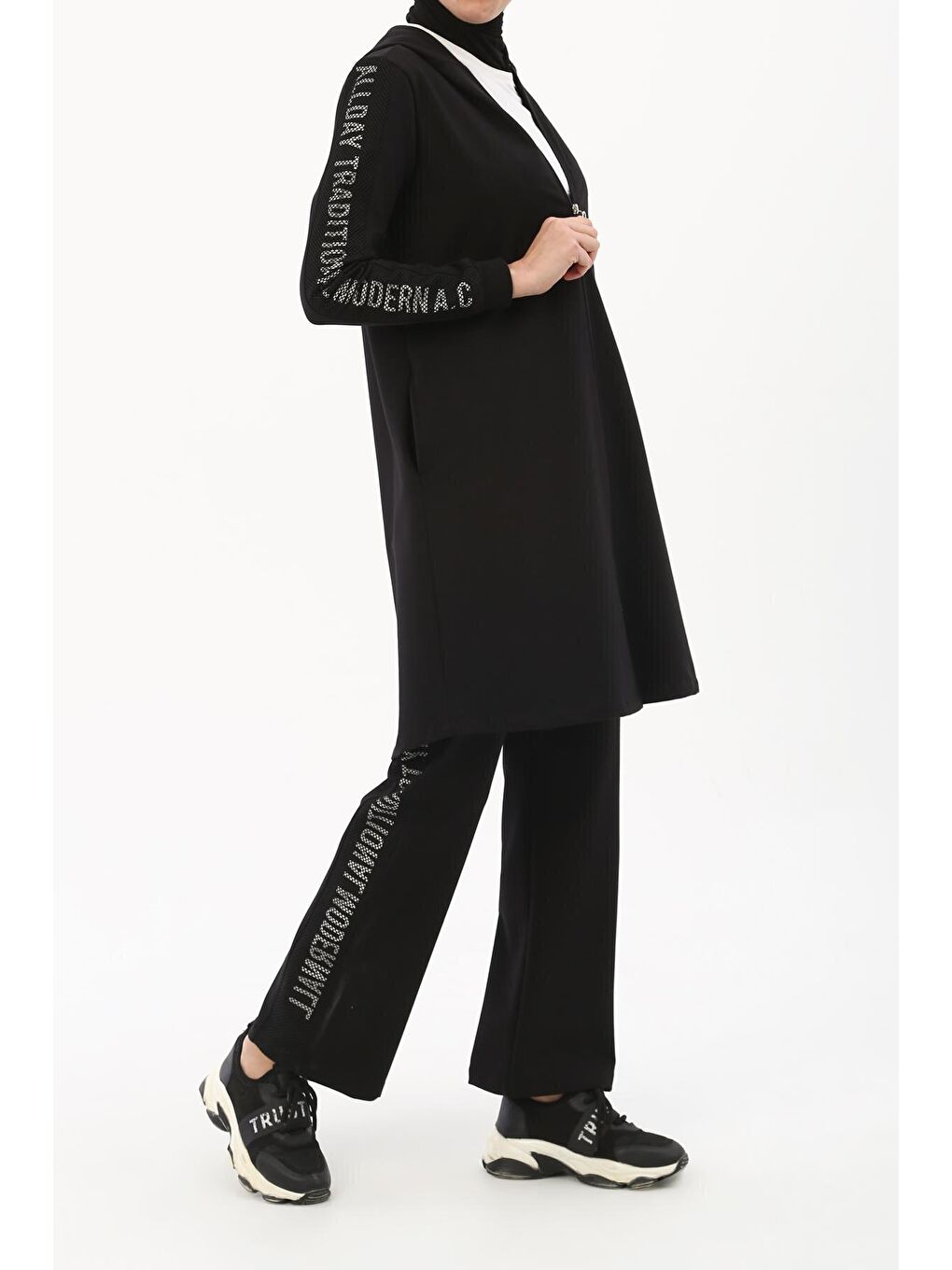 Siyah Baskılı Fileli Eşofman Takımı-3