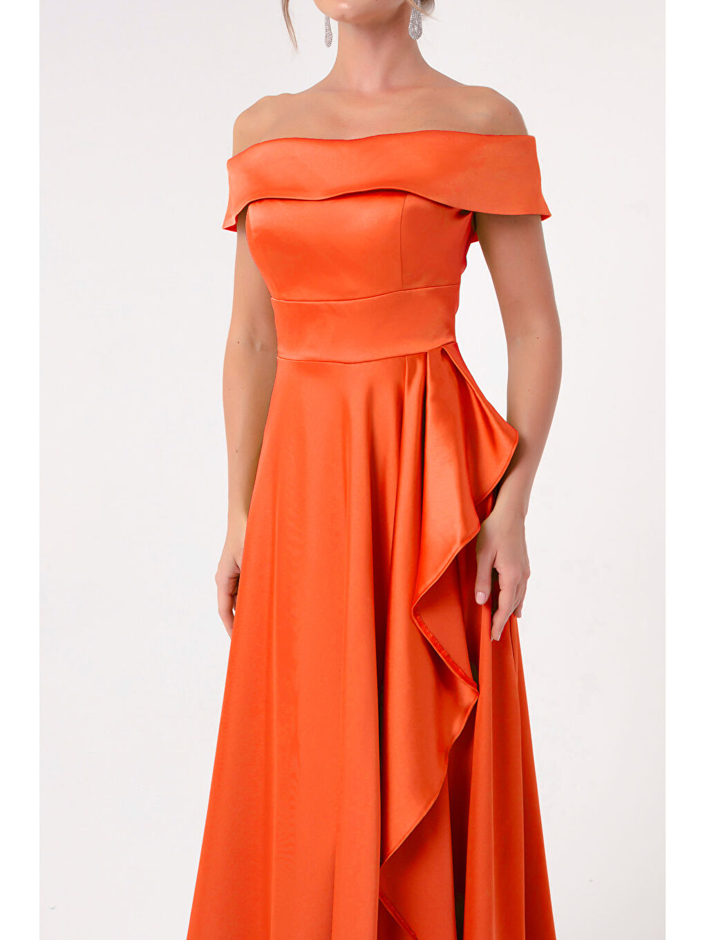 Kadın Turuncu Kayık Yaka Saten Abiye & Mezuniyet Elbisesi-3