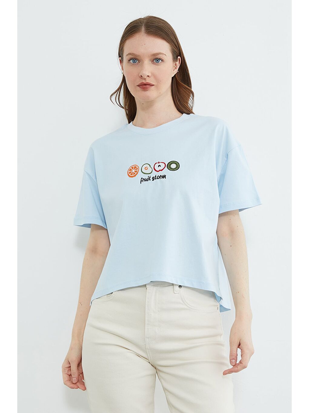 Mavi Meyve Nakışlı Yırtmaçlı Oversize Tişört-1