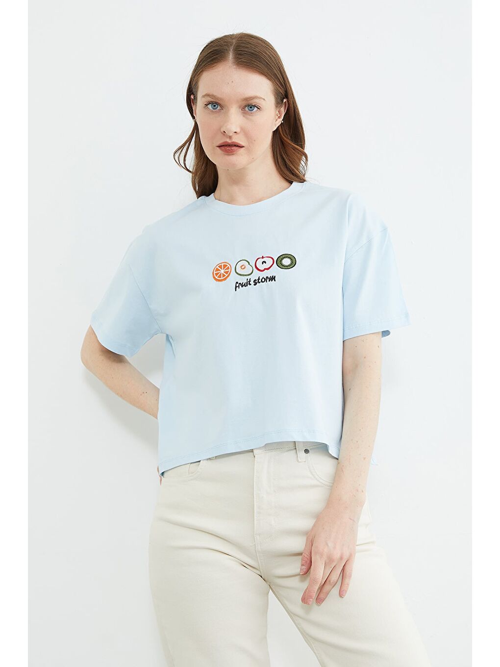 Mavi Meyve Nakışlı Yırtmaçlı Oversize Tişört-2