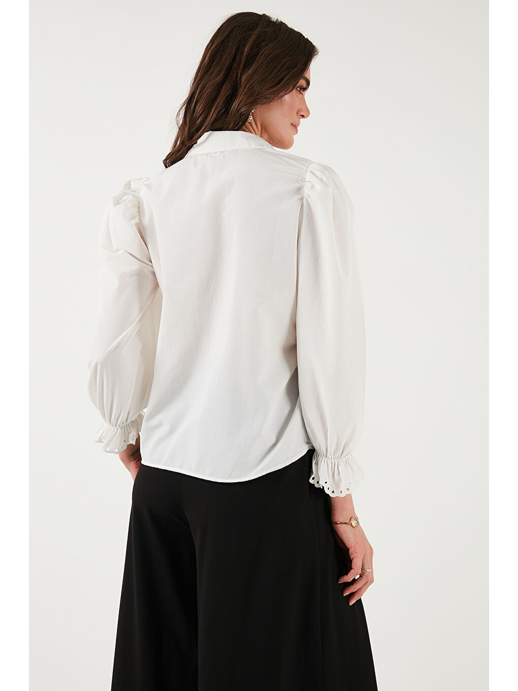 Ekru Pamuklu Slim Fit Nakışlı Balon Kol Gömlek 676208-6