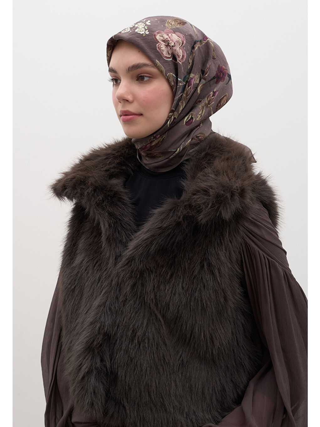 Pembe Flower Rain Desen Pamuklu Viskon Eşarp Gülkurusu