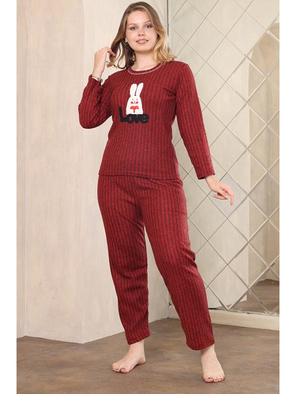 Bordo Love Nakışlı Bisiklet Yaka Pijama Takımı-1