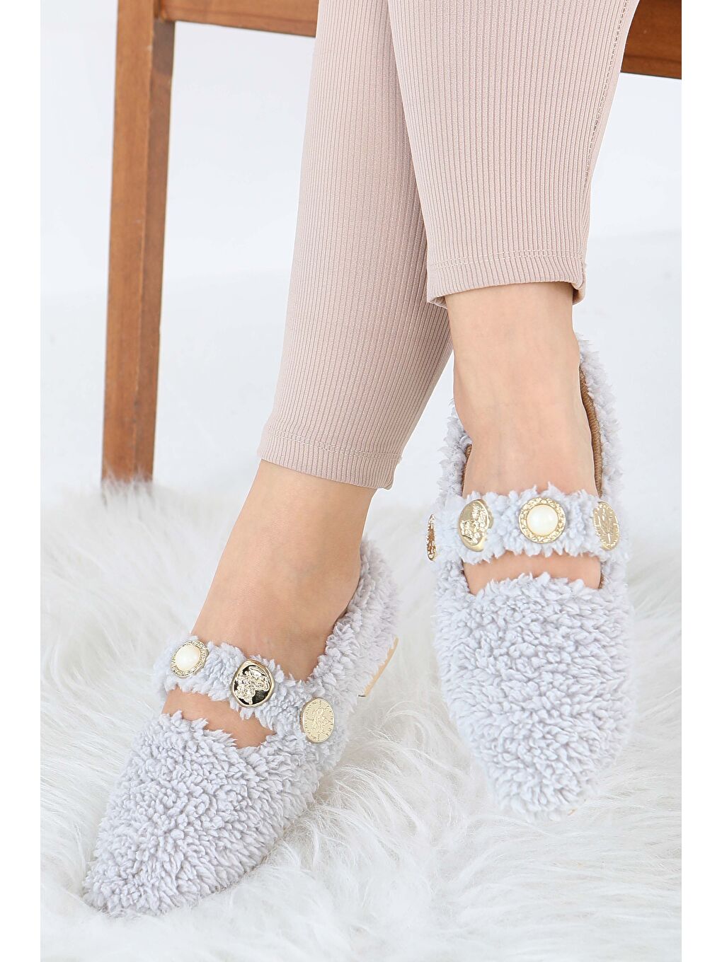 Kadın Gri İnci Ve Tuğra Detaylı Pelüş Babet - 27911-GRI