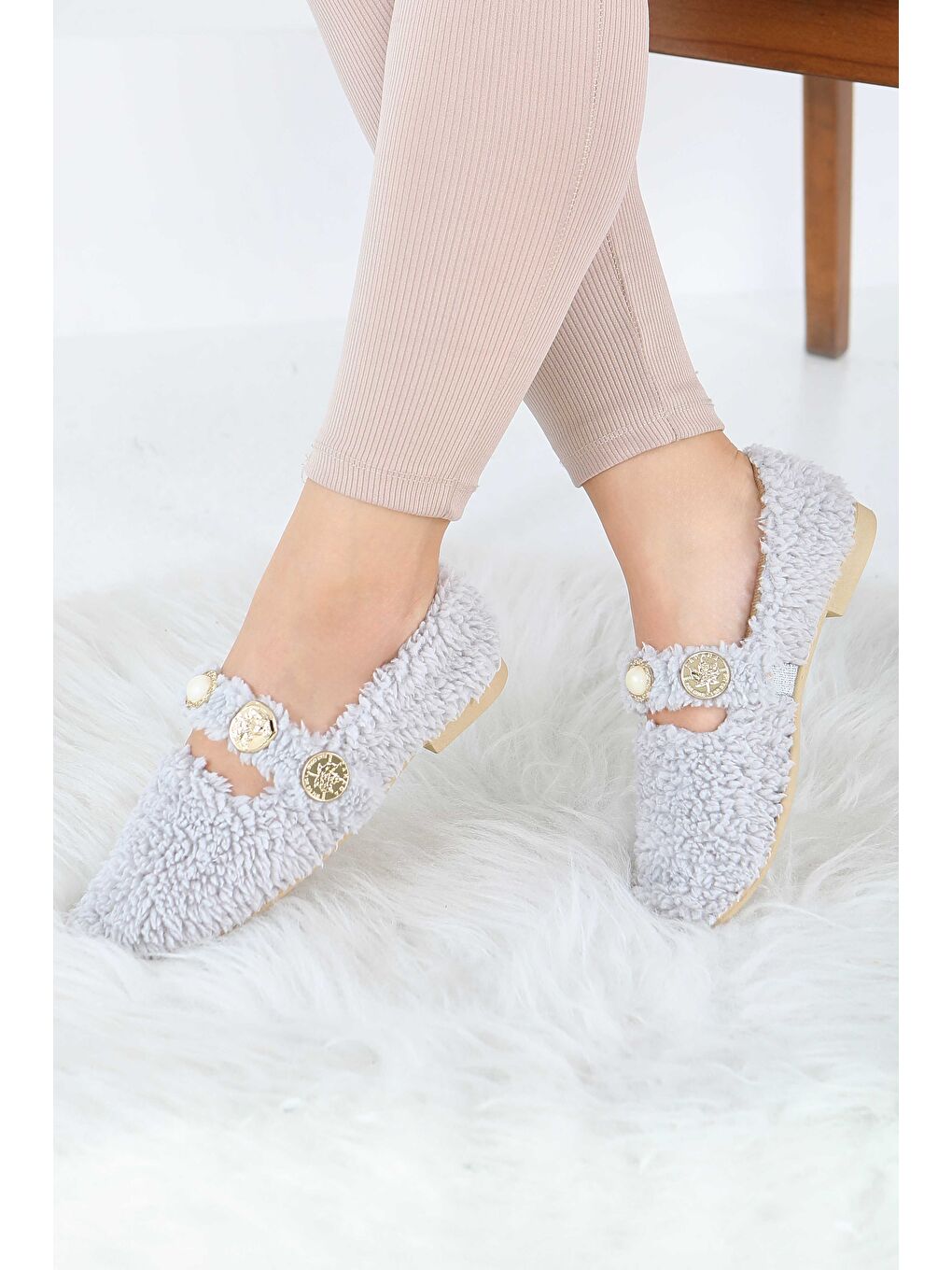 Kadın Gri İnci Ve Tuğra Detaylı Pelüş Babet - 27911-GRI-2