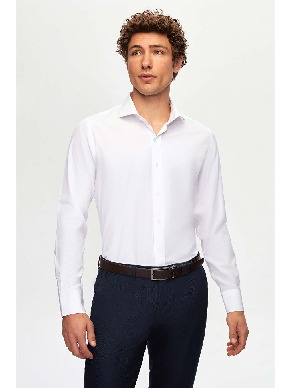 Slim Fit Beyaz İtalyan Yaka Dar Kesim Klasik Kravatlık Uzun Kol Kolay Ütülenebilir Gömlek