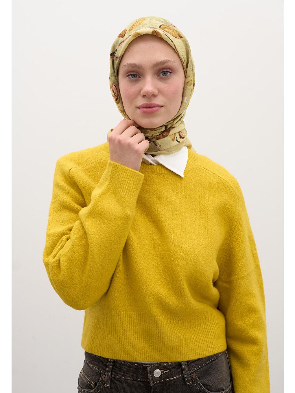 Flower Rain Desen Pamuklu Viskon Eşarp Tatlı Sarı