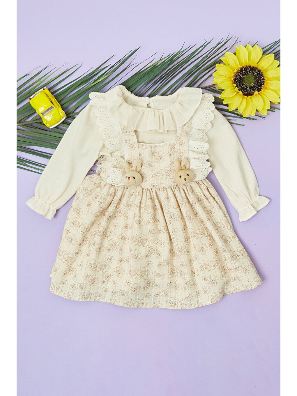 Bej Tavşan Aksesuar Detaylı Gömlekli Kız Çocuk Elbise