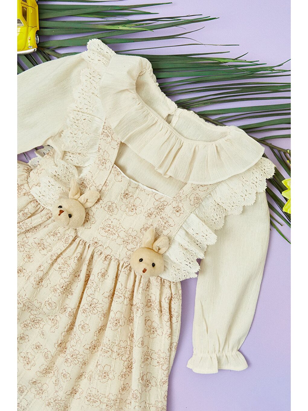 Bej Tavşan Aksesuar Detaylı Gömlekli Kız Çocuk Elbise-1