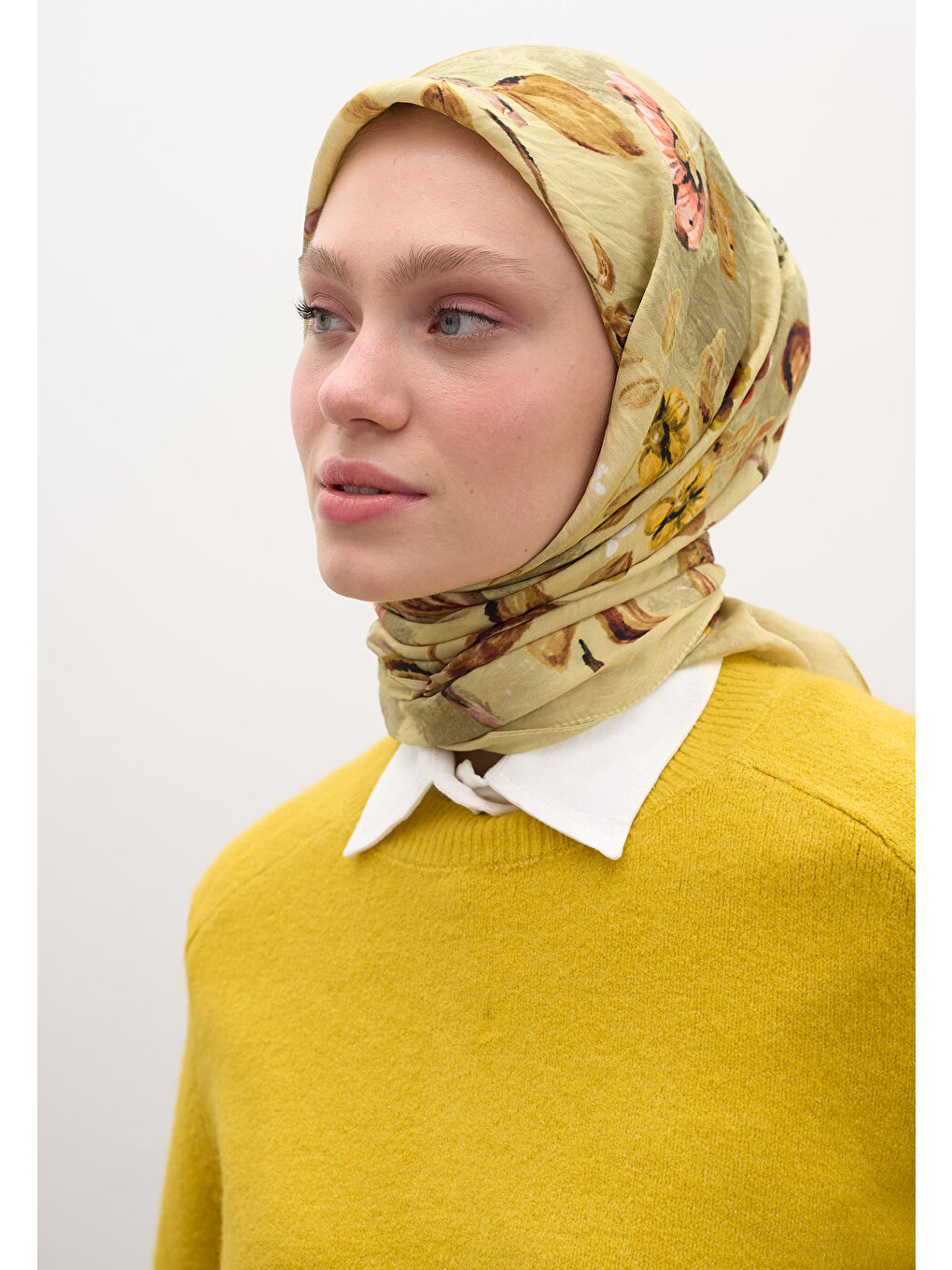 Flower Rain Desen Pamuklu Viskon Eşarp Tatlı Sarı-2