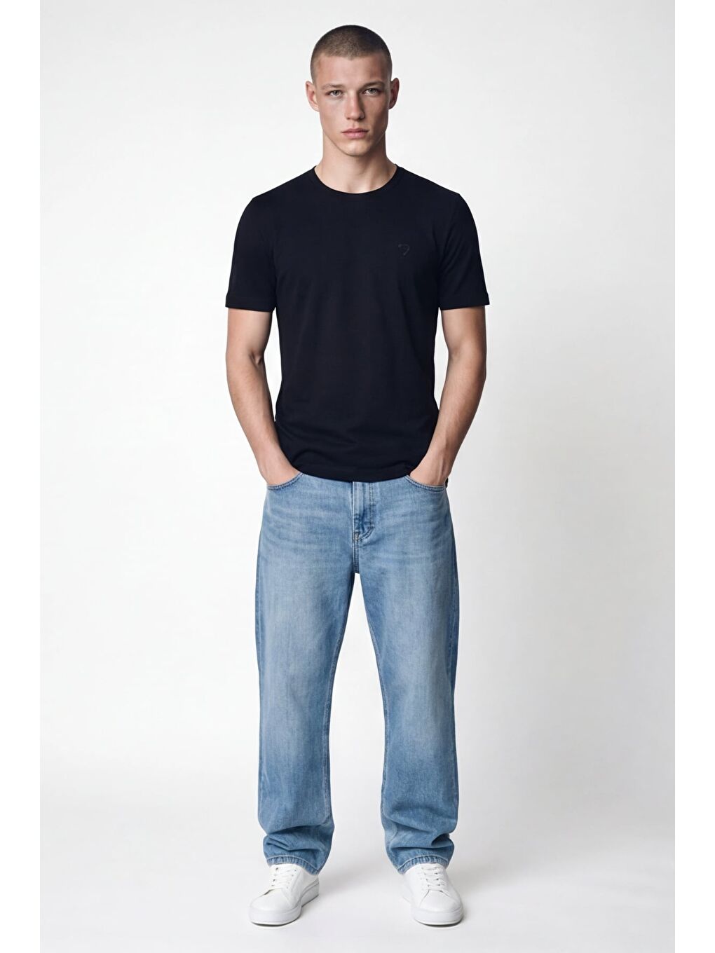 Giotelli Erkek Siyah Dar Kesim Slim Fit %100 Pamuk Bisiklet Yaka Tişört-1