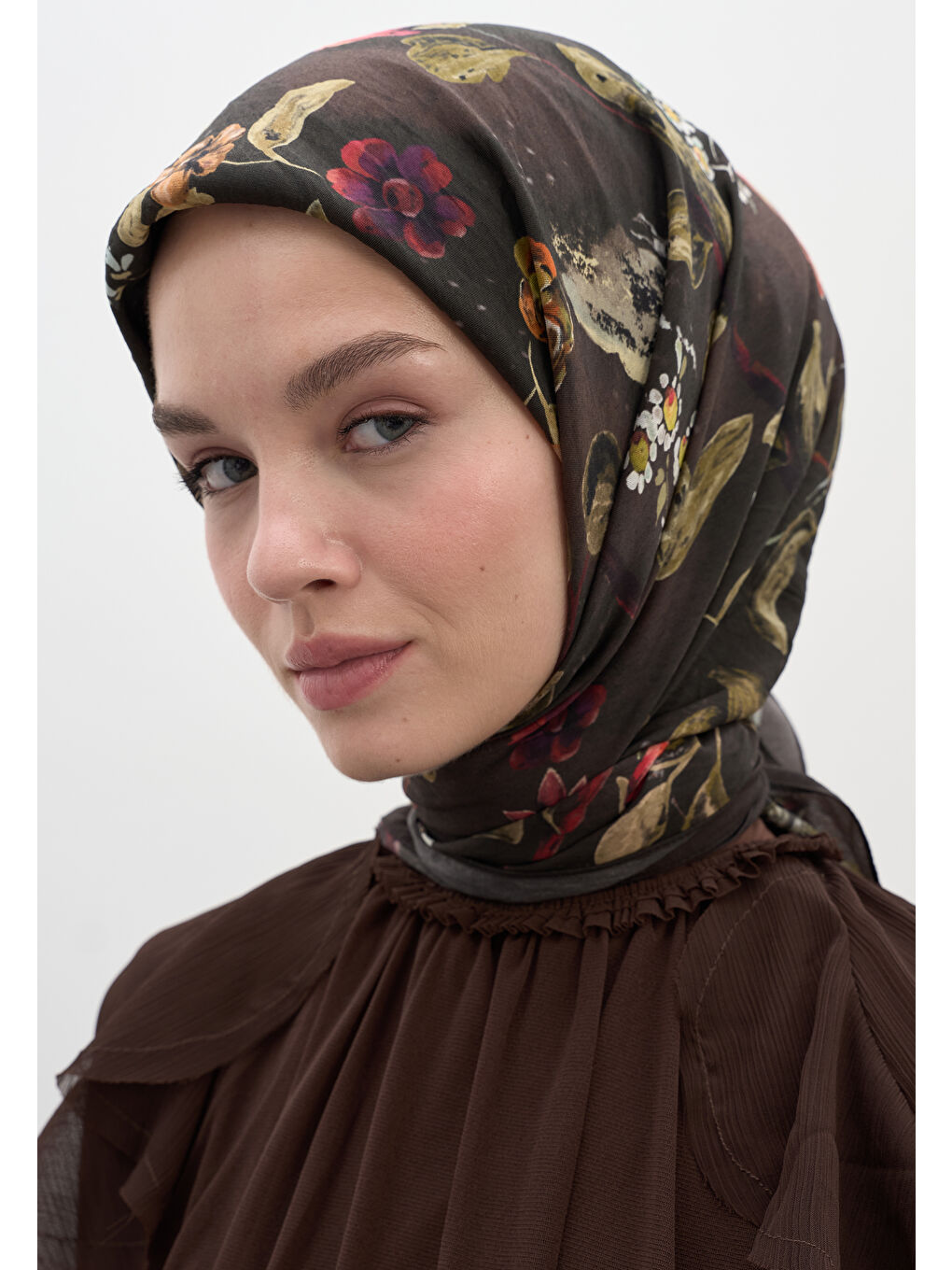 Kahverengi Flower Rain Desen Pamuklu Viskon Eşarp Acı Kahve-3