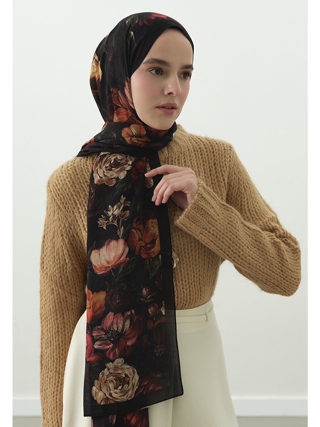 Siyah ROSINE DESENLİ PAMUK VİSKON ŞAL SİYAH-2